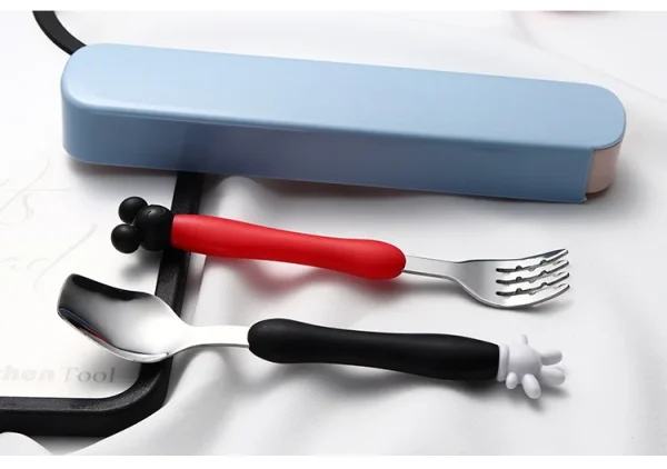 Kinderbestekset - Vork en Lepel - Mickey Mouse - rvs met plastic handgreep - Rood met Zwart - Met een blauwe doosje